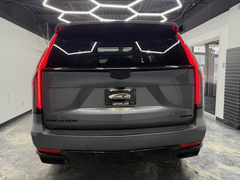 Used 2021 Cadillac Escalade Sport image 4
