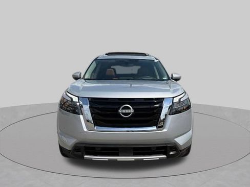 Used 2025 Nissan Pathfinder Platinum w/ Cargo Package AWD/4WD image 20