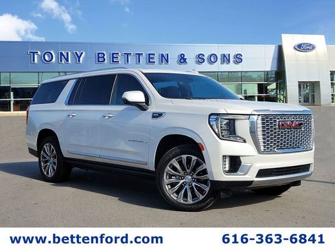 Used 2021 GMC Yukon XL Denali w/ Denali Ultimate Package AWD/4WD image 1