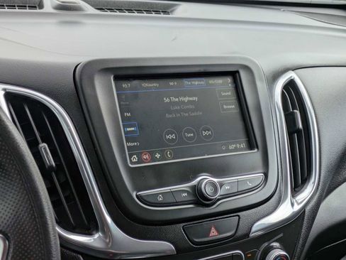 Used 2019 Chevrolet Equinox LT AWD/4WD image 30