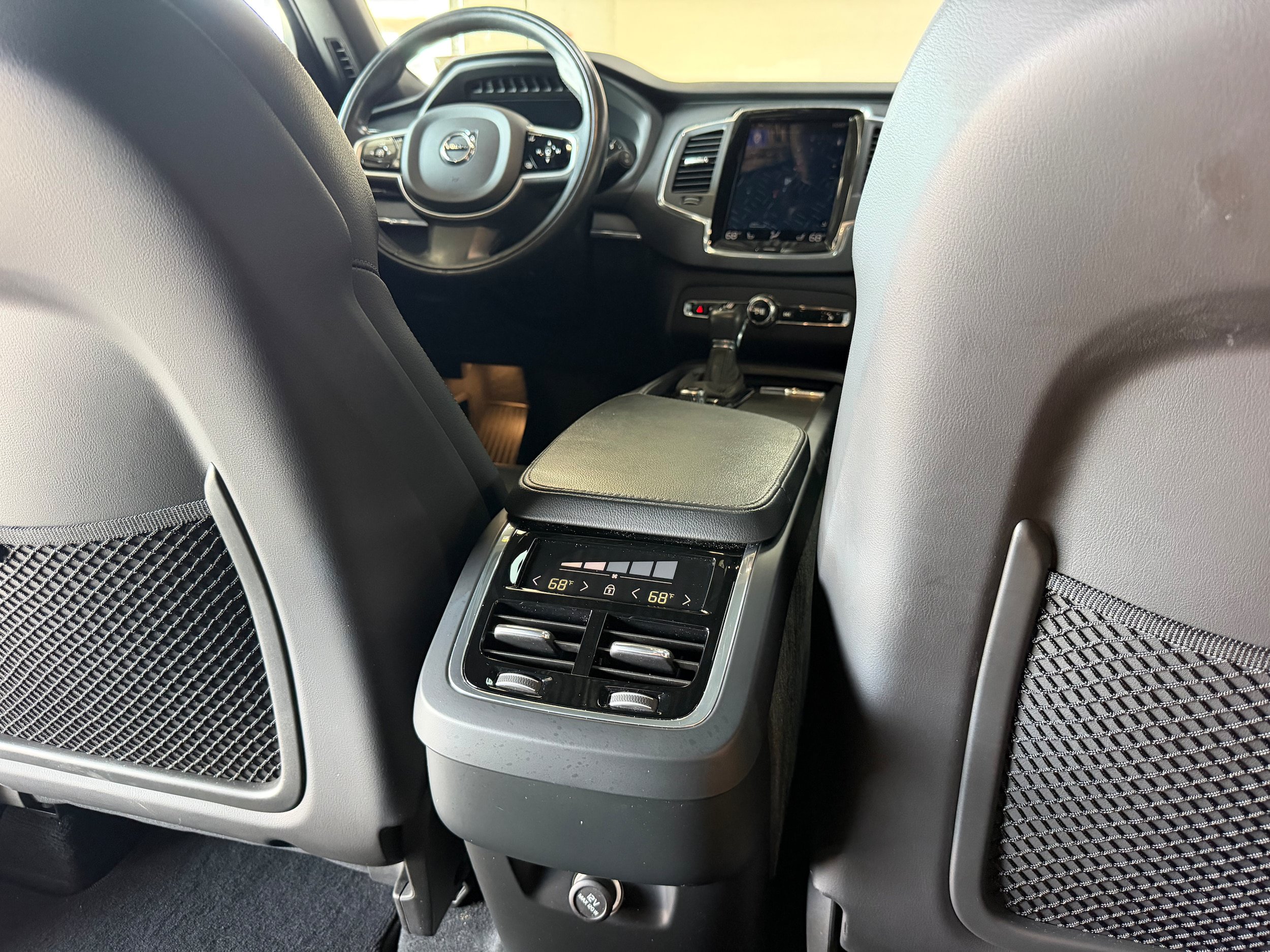 Used 2020 Volvo XC90 T5 Momentum FWD image 13