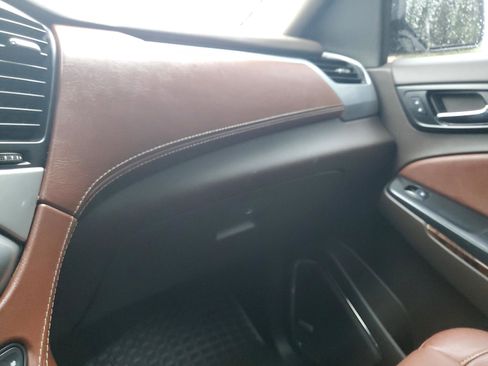 Used 2020 Chevrolet Tahoe Premier RWD image 30