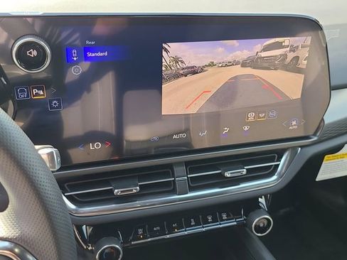 New 2026 Chevrolet Equinox EV LT w/ LPO, Blackout Package FWD image 32