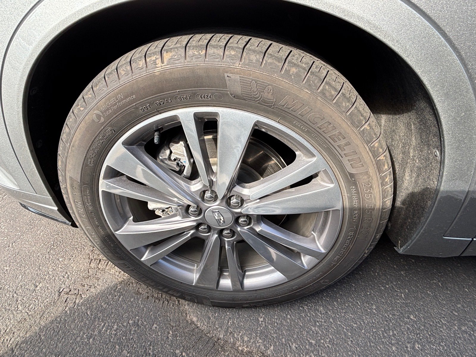 Used 2025 Cadillac XT6 Premium Luxury FWD image 6