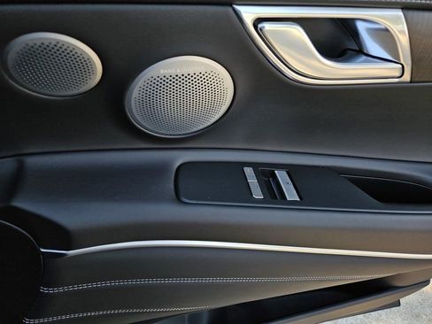 New 2026 Genesis GV80 2.5T Prestige image 11