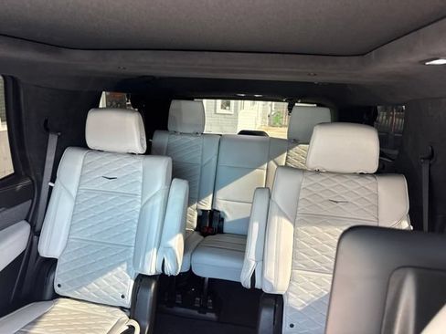 Used 2025 Cadillac Escalade Sport Platinum AWD/4WD image 11