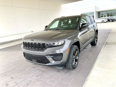 Used 2023 Jeep Grand Cherokee Altitude