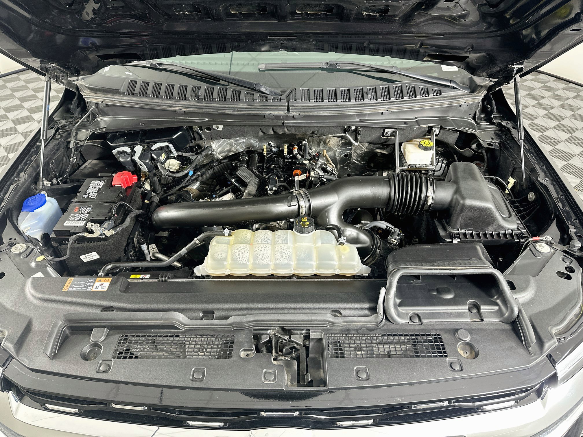 Used 2024 Ford Expedition Limited RWD image 37