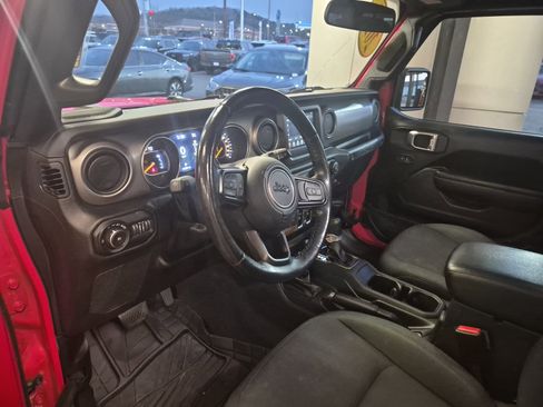 Used 2021 Jeep Wrangler Unlimited Willys image 11