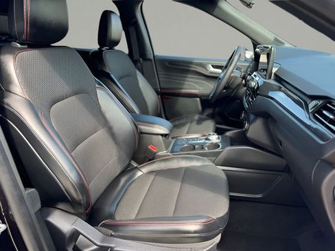 Certified 2025 Ford Escape ST-Line image 15