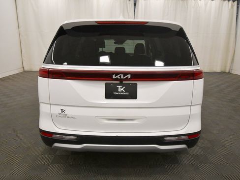 Certified 2024 Kia Carnival LX image 6