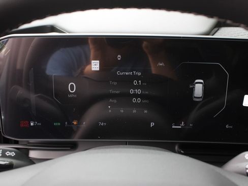New 2027 Kia Carnival SX FWD image 11