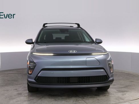 Used 2024 Hyundai Kona SEL image 3