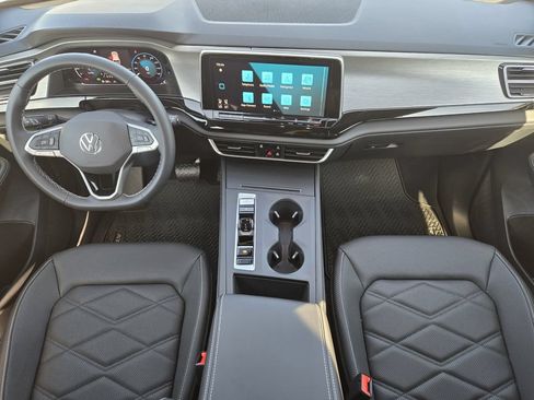 New 2026 Volkswagen Atlas Cross Sport SE FWD image 24