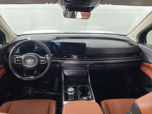 New 2026 Kia Carnival EX FWD image 36