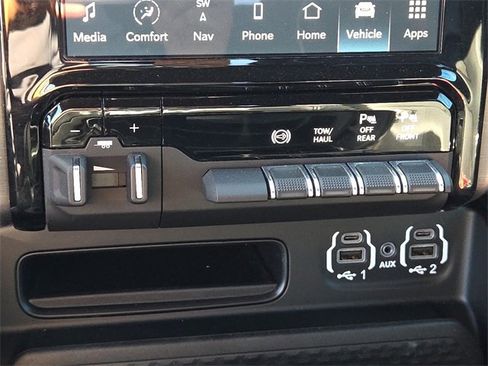 Used 2024 RAM 2500 Rebel w/ Towing Technology Group image 24