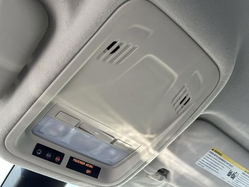 Used 2016 Chevrolet Cruze LT image 23