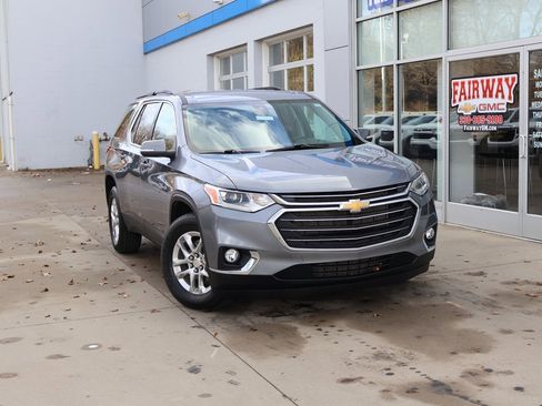 Certified 2021 Chevrolet Traverse LT w/ LPO, Floor Liner Package image 40