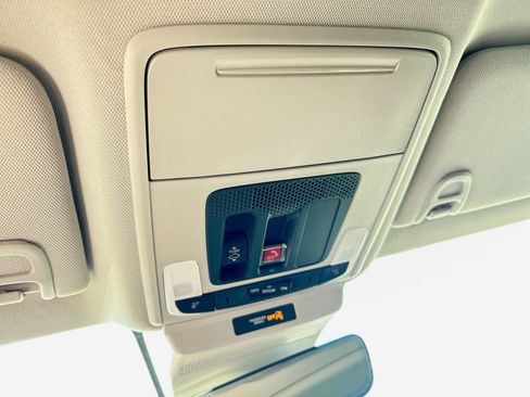 Used 2025 Honda Accord EX-L image 17
