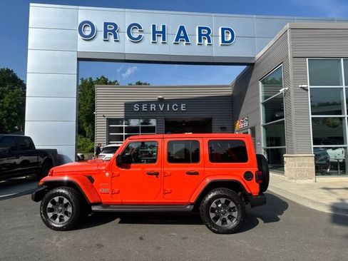 Used 2018 Jeep Wrangler Unlimited Sahara AWD/4WD image 2