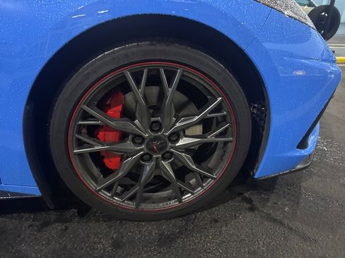 Used 2024 Chevrolet Corvette Stingray Premium Conv w/ Z51 Performance Package image 8