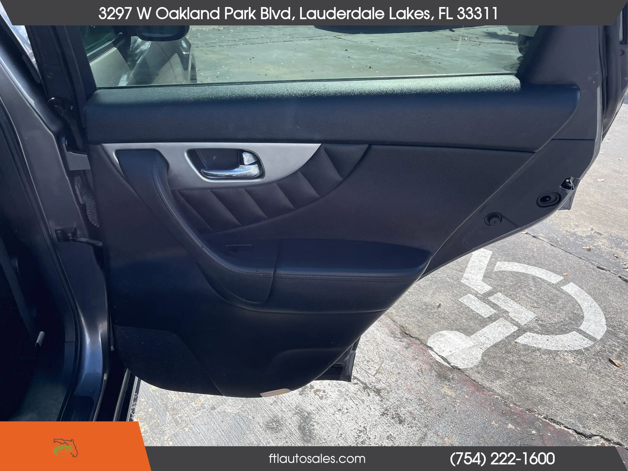 Used 2013 INFINITI FX37 2WD w/ Premium Pkg image 34