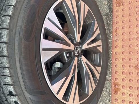 Used 2023 Nissan Rogue SV image 28