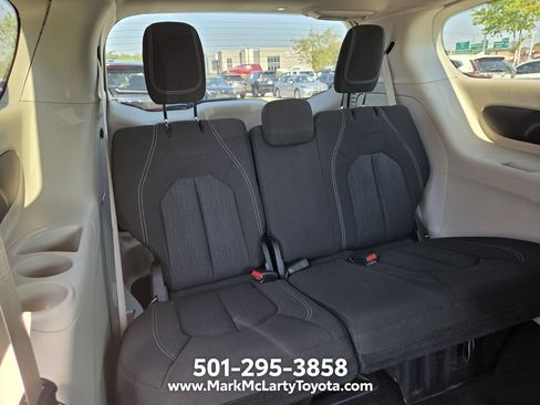 Used 2022 Chrysler Voyager LX FWD image 20