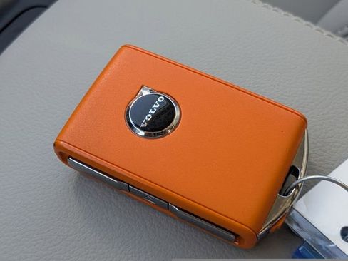 New 2026 Volvo XC40 B5 Plus w/ Protection Package Premier image 37