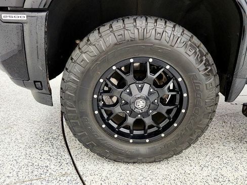 Used 2024 GMC Sierra 2500 Denali Ultimate AWD/4WD image 8