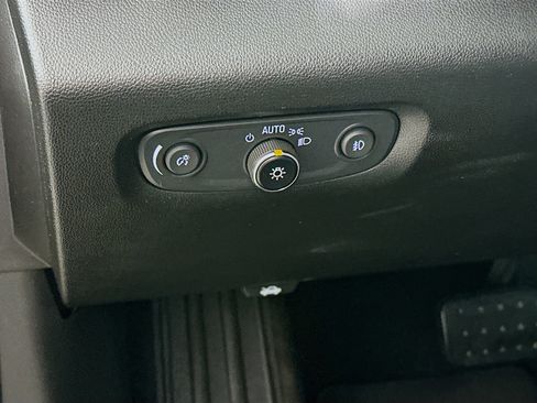 Used 2018 Chevrolet Traverse Premier w/ Redline Edition FWD image 17