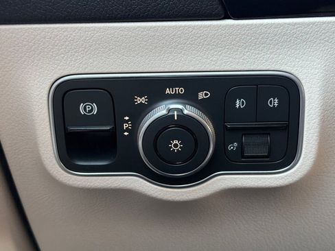 Certified 2025 Mercedes-Benz GLA 250 image 31