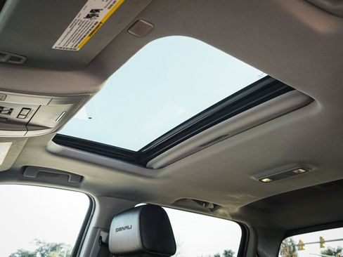 Used 2017 GMC Sierra 1500 Denali w/ Denali Ultimate Package image 28