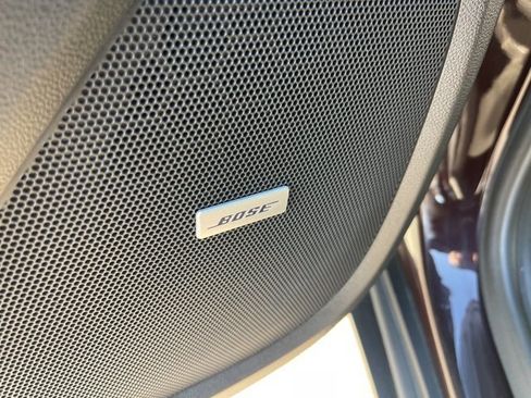 Used 2021 Chevrolet Traverse LT w/ LT Premium Package image 17