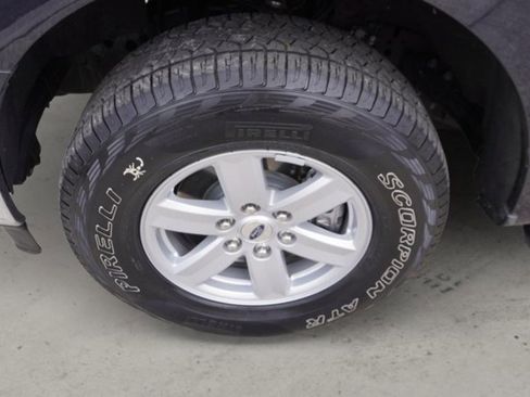 Used 2021 Ford F150 XLT image 10