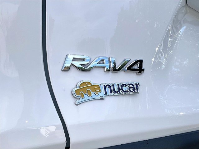 Used 2025 Toyota RAV4 XLE AWD/4WD image 8