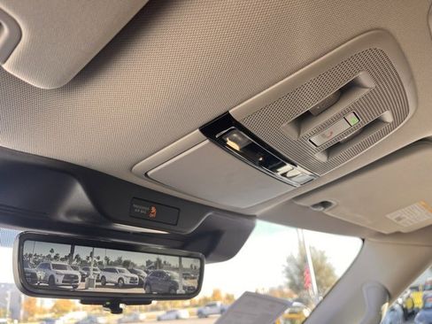 Certified 2025 INFINITI QX80 Sensory image 21