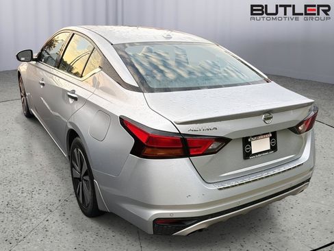 Used 2022 Nissan Altima 2.5 SL FWD image 10