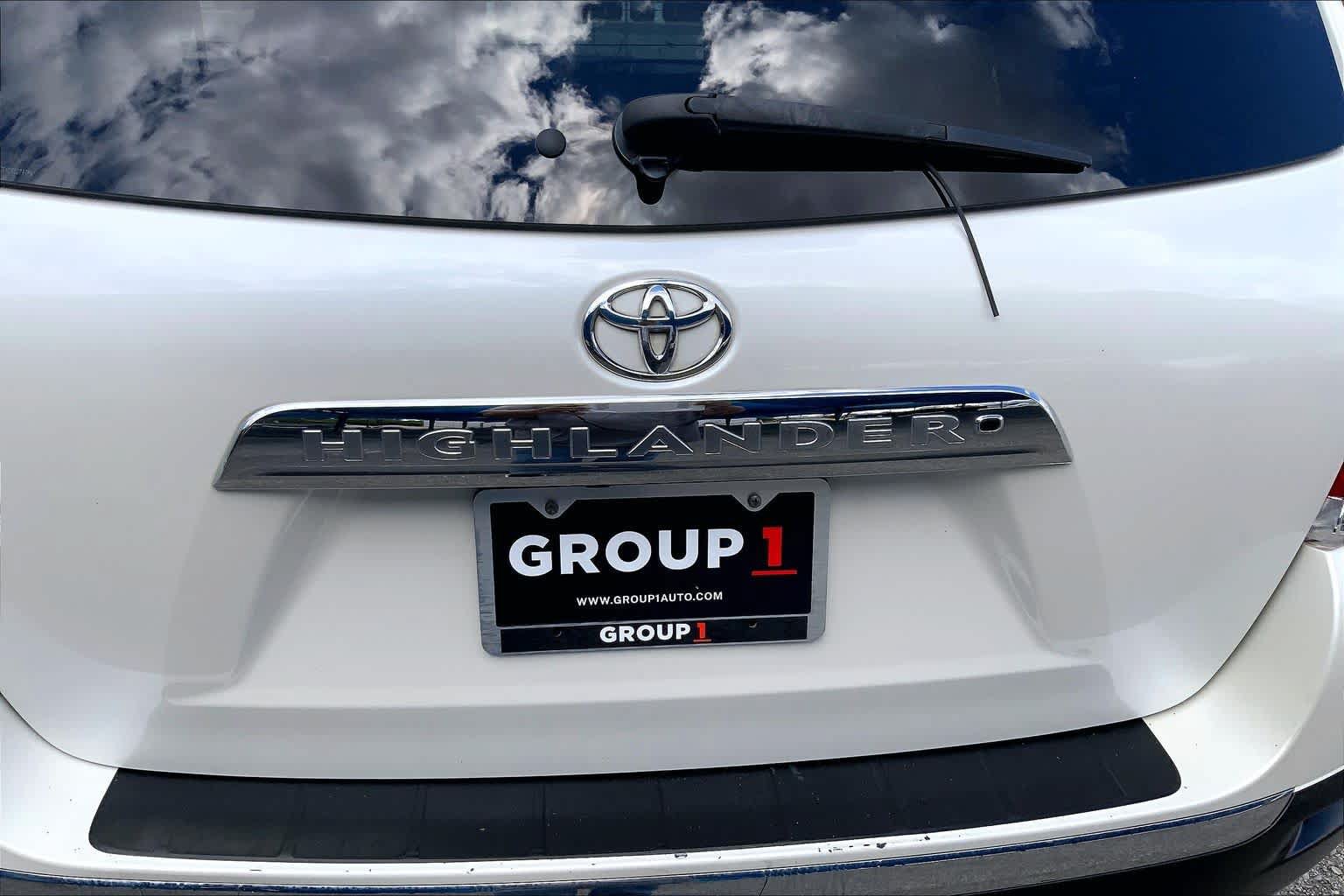 Used 2012 Toyota Highlander Limited w/ Tow Pkg FWD image 31
