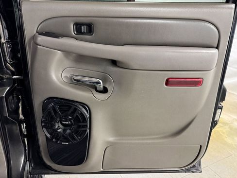 Used 2006 GMC Yukon XL Denali AWD/4WD image 16