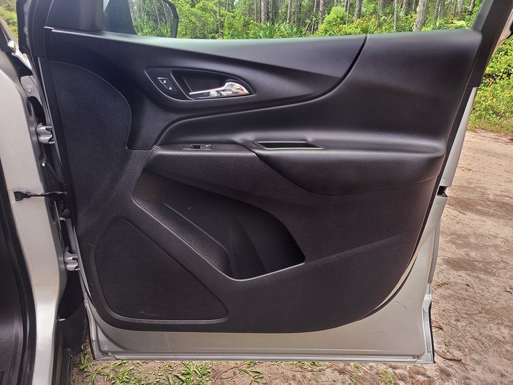 Used 2021 Chevrolet Equinox LT FWD image 27