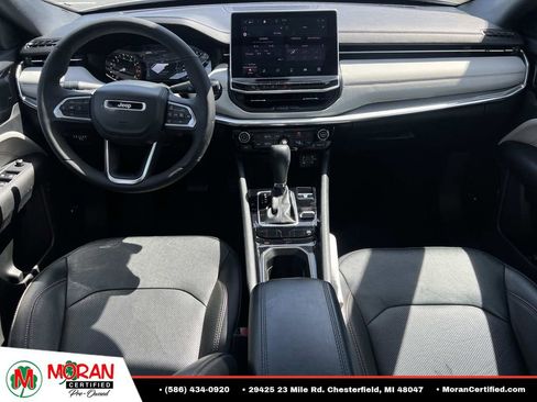 Used 2023 Jeep Compass Limited w/ Sun and Sound Group AWD/4WD image 13