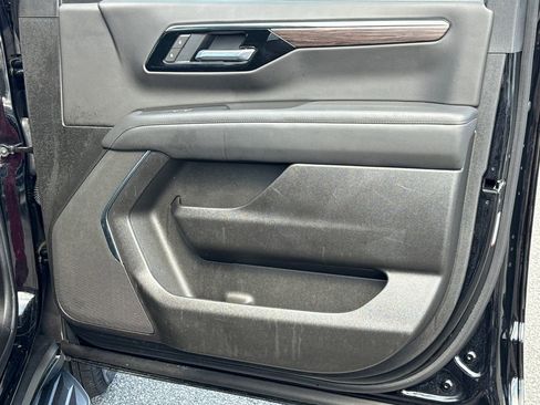 Certified 2025 Chevrolet Tahoe LT image 14