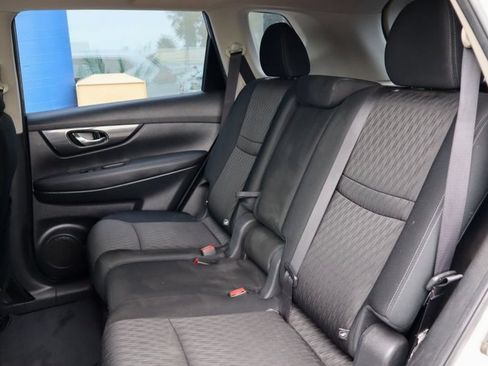 Used 2018 Nissan Rogue S AWD/4WD image 11