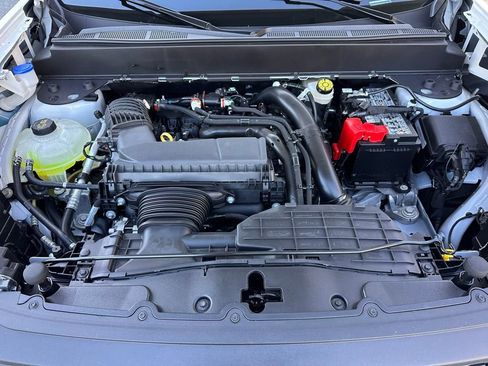 Used 2025 Ford Maverick XL w/ Equipment Group 102A image 34