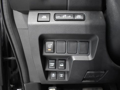 Certified 2023 Nissan Frontier PRO-4X w/ Technology Package image 17