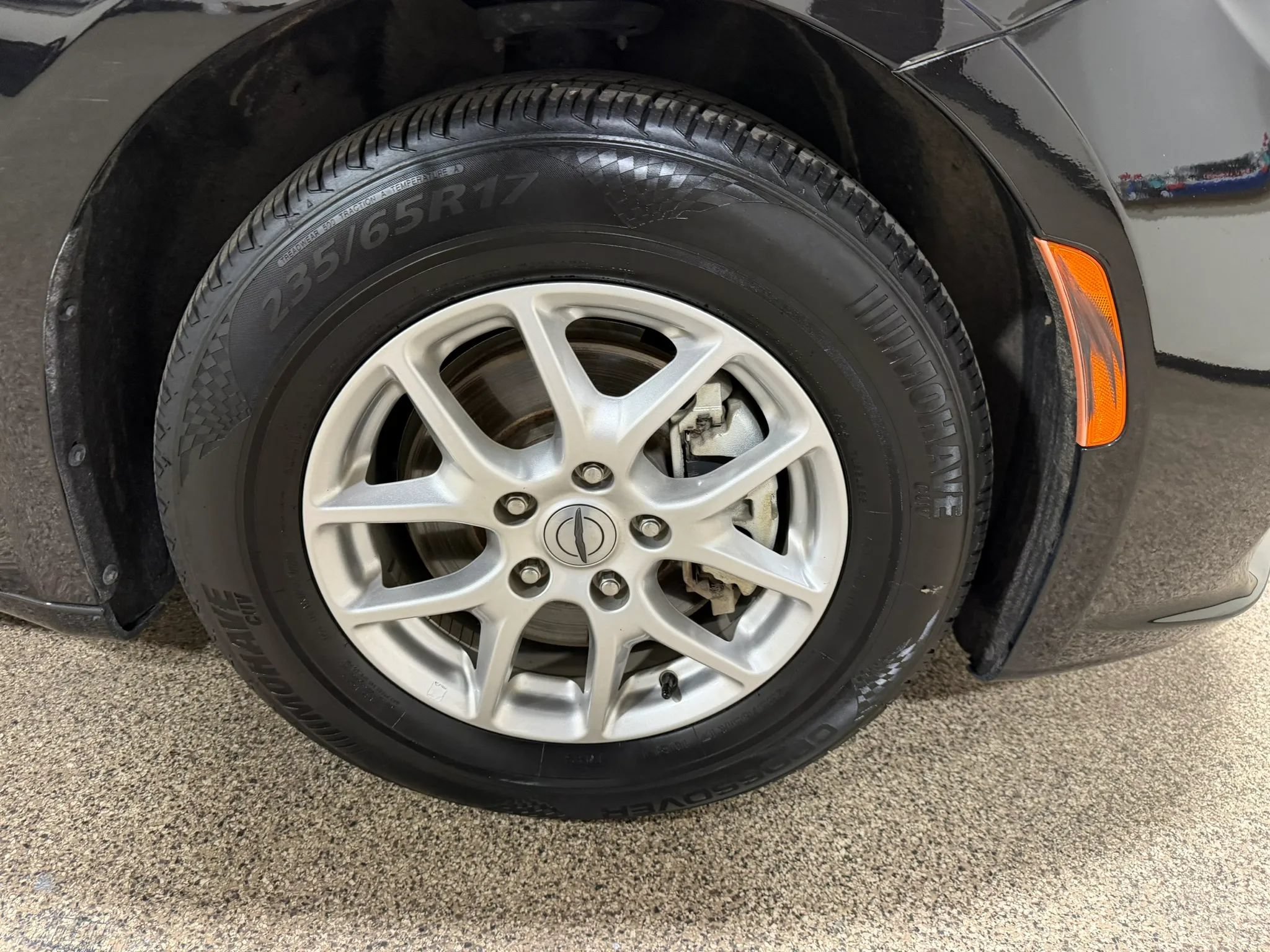 Used 2023 Chrysler Pacifica Touring-L FWD image 59