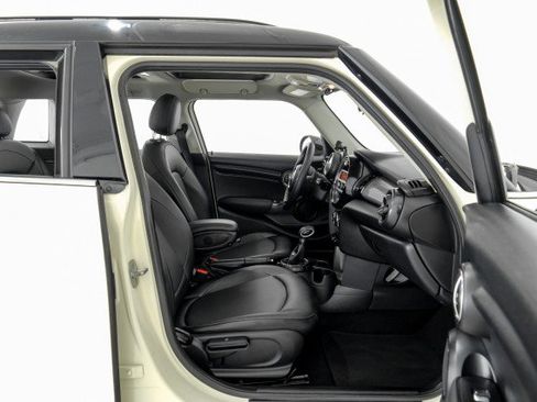 Used 2016 MINI Cooper 4-Door Hardtop FWD image 30