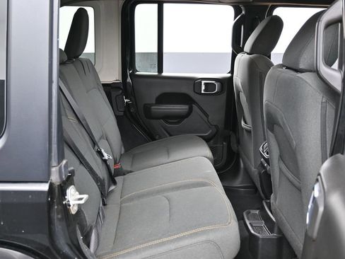 Used 2024 Jeep Wrangler Unlimited w/ Convenience Group image 35