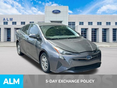 Used 2018 Toyota Prius Two w/ Prius Two Safety Plus Package FWD image 3